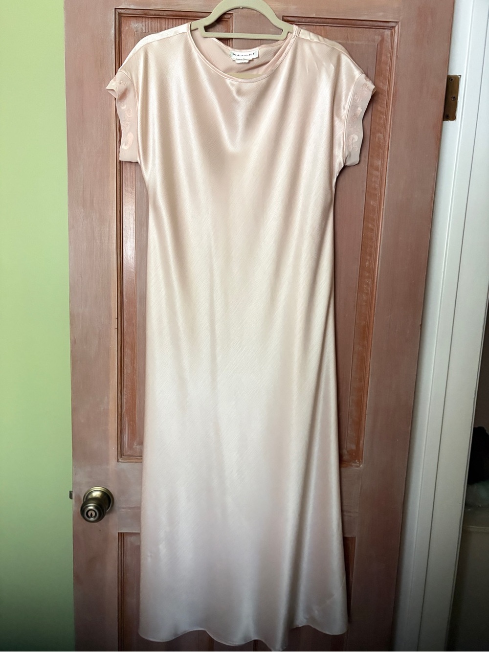 Women’s Nayor’s Satin Slip Dress in Blush